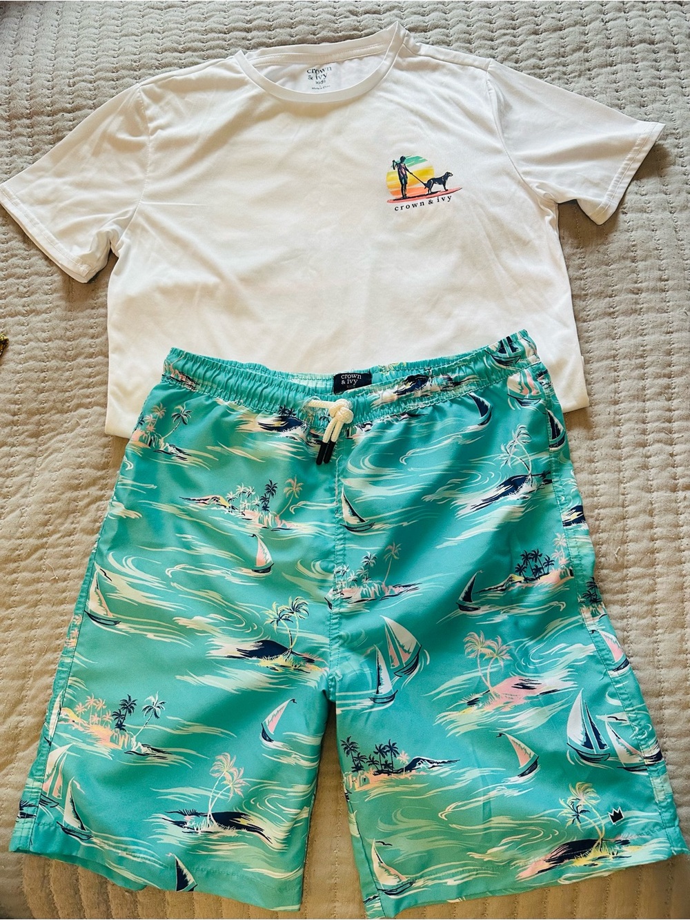 crown & ivy White Tee with Turquoise Island-Print Swim Shorts